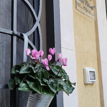 Il Cortile Della Patrona Lägenhet Syrakusa Exteriör bild