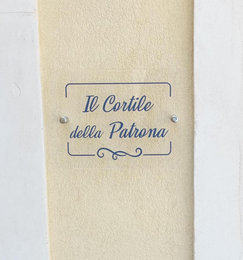 Il Cortile Della Patrona Lägenhet Syrakusa Exteriör bild