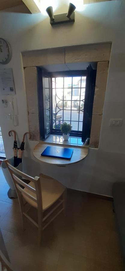 Il Cortile Della Patrona Lägenhet Syrakusa Exteriör bild